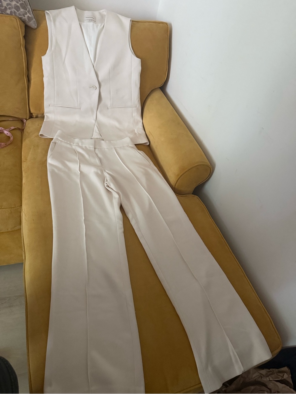 Club Monaco Cream Wide-Leg Pants with Matching Tailored Vest 2 piece set